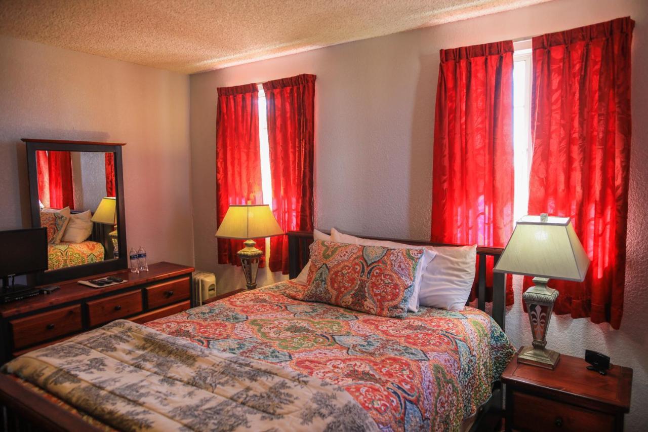 אנסנאדה Playa Hermosa Inn At The Beach מראה חיצוני תמונה